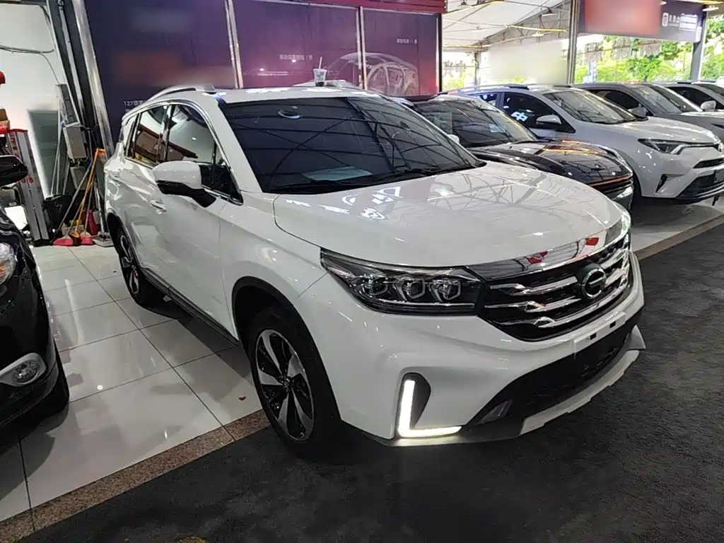 Trumpchi GS4 2018 Model 235T Automatic Two-Wheel Drive Deluxe Wisdom Connected Million Memorial Edition купить на сайте DeffCars