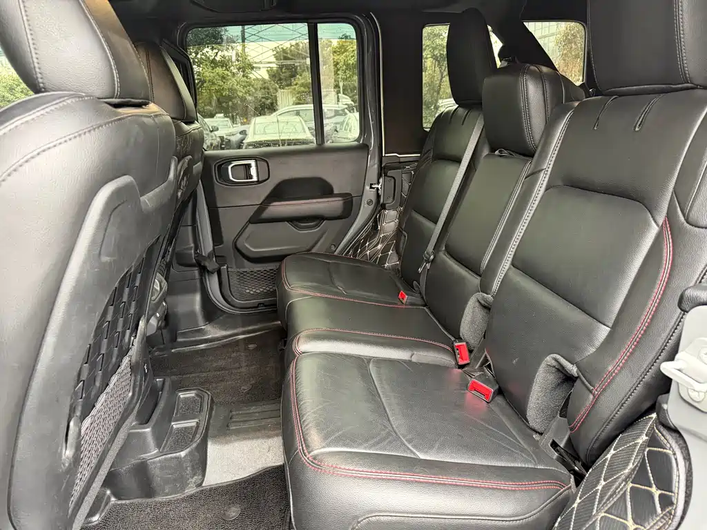 Wrangler 2021 2.0T Robin Hood Four-Door Edition купить на сайте DeffCars