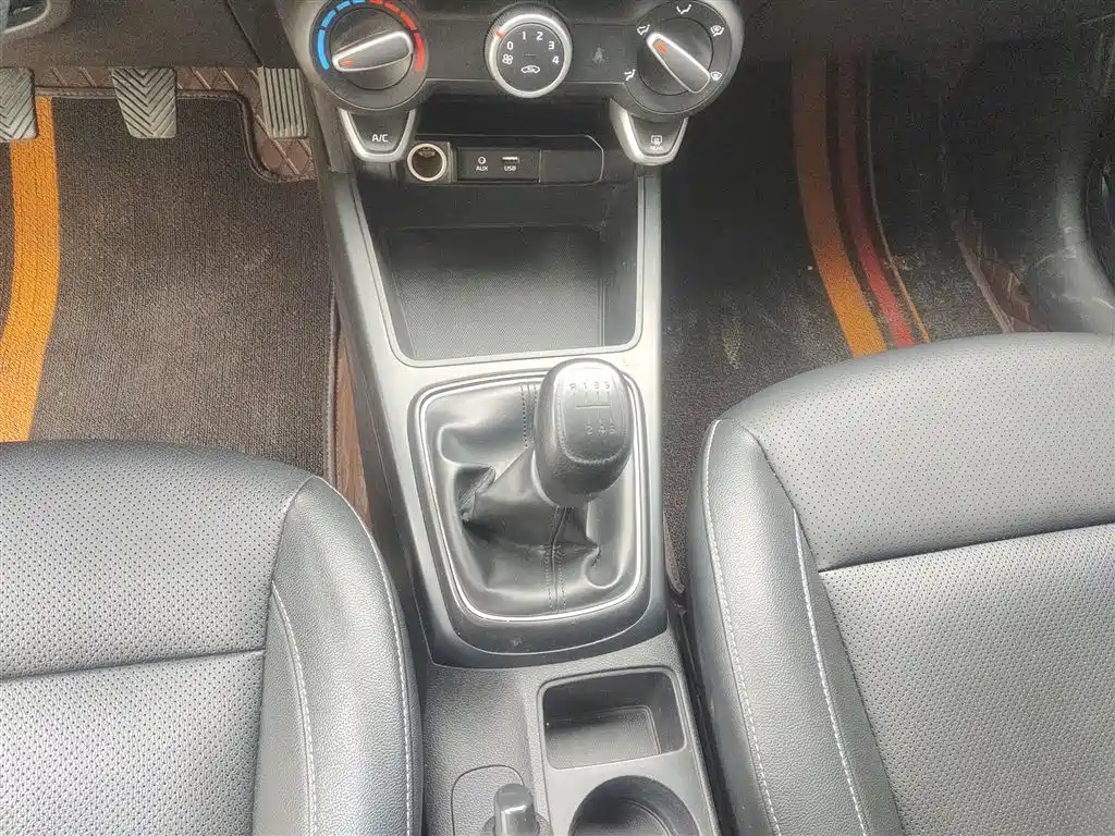 Kia K2 2017 Sedan 1.4L MT 15th Anniversary Special Edition GLS купить на сайте DeffCars