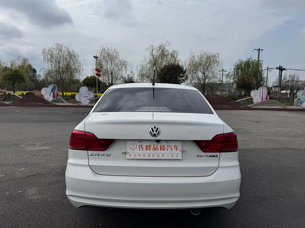 Santana 2016 1.4L Manual Fashion Edition купить на сайте DeffCars