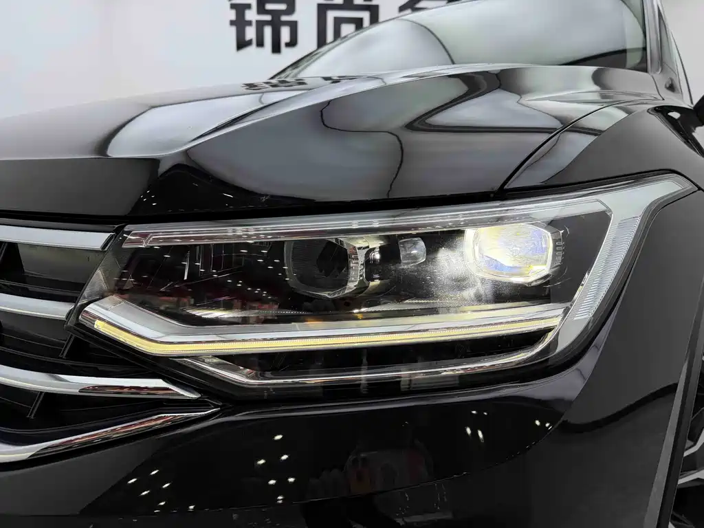 Tiguan L 2022 330TSI automatic two-wheel drive R-Line version купить на сайте DeffCars