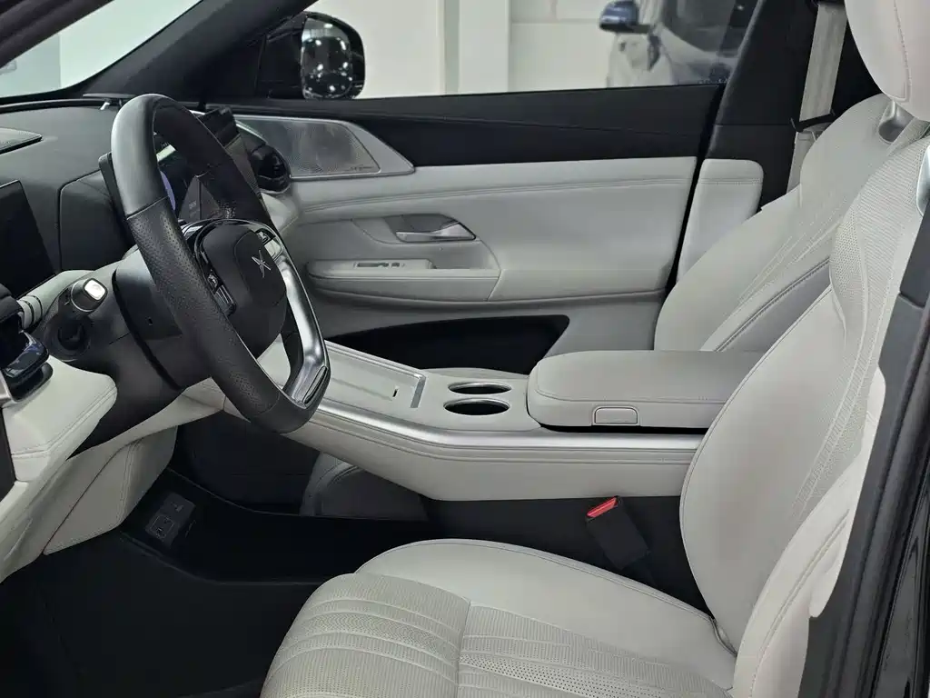 Xpeng G9 2024 570 Max купить на сайте DeffCars