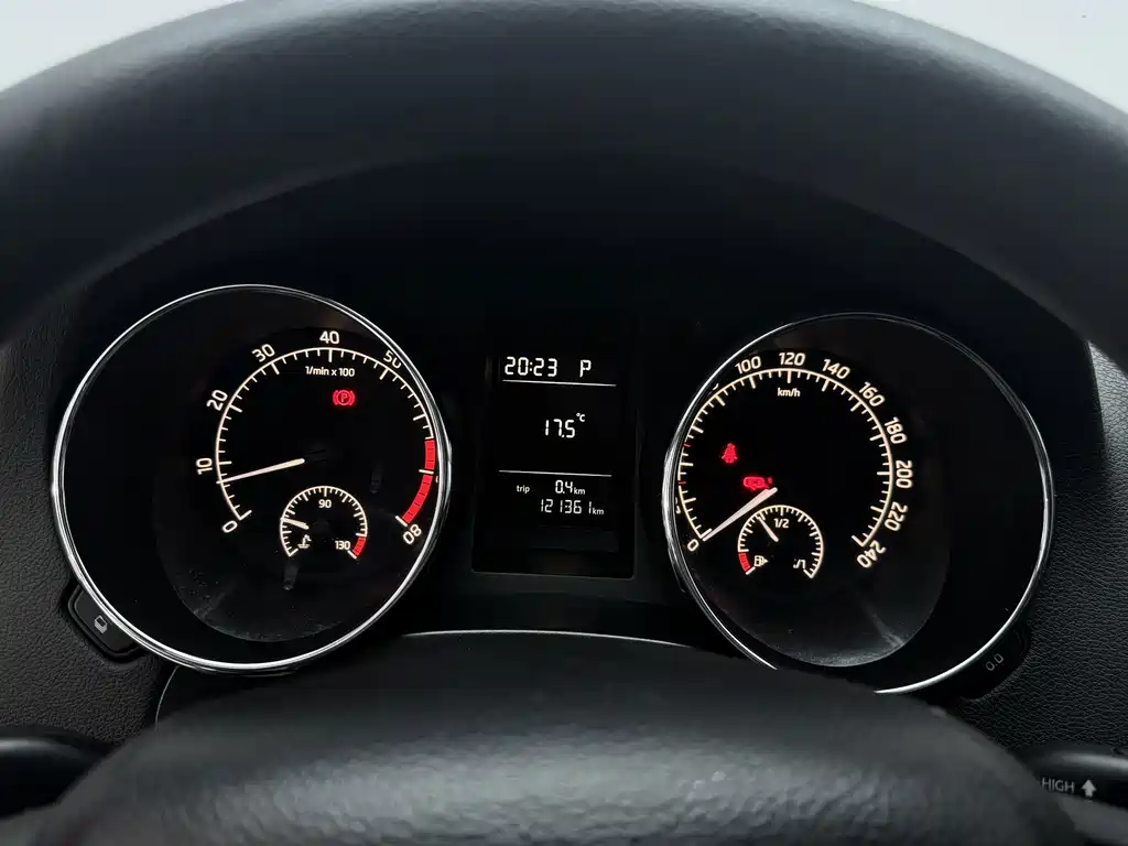 Yeti 2017 TSI280 DSG forward version купить на сайте DeffCars