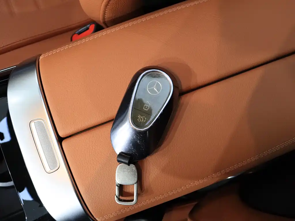 Mercedes-Benz GLC 2024 GLC 260 L 4MATIC luxury model 5 seats купить на сайте DeffCars