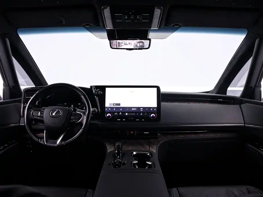 Lexus LM 2023 500h six-seater premium version купить на сайте DeffCars