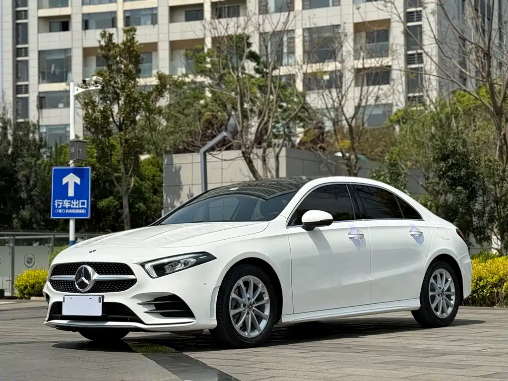 Mercedes-Benz A-Class 2020 Facelift A 200 L Sports Sedan Fashionable купить на сайте DeffCars