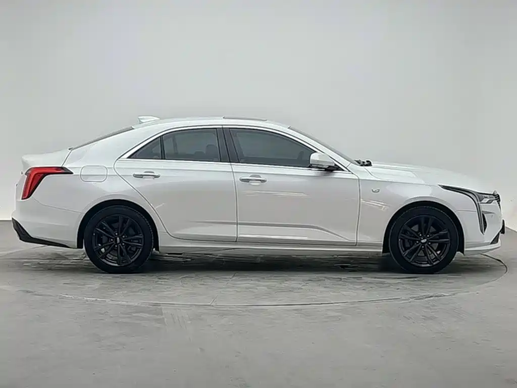 Cadillac CT4 2023 28T luxury model купить на сайте DeffCars