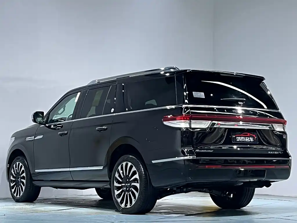 Navigator 2024 3.5T Long Axis Presidential Edition купить на сайте DeffCars