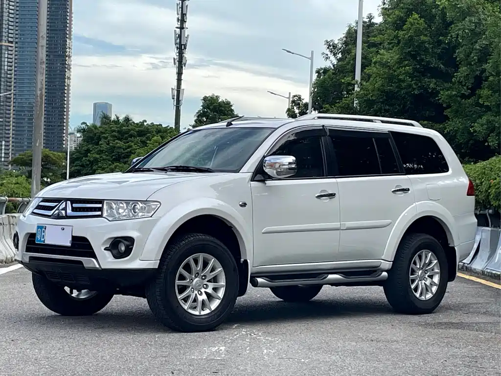 Pajero Jinchang 2013 3.0L automatic four-wheel drive flagship version купить на сайте DeffCars