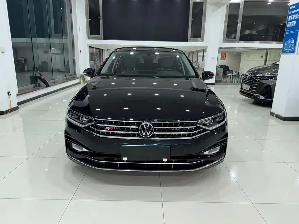 Magotan 2023 2 million commemorative edition 330TSI DSG leading model купить на сайте DeffCars
