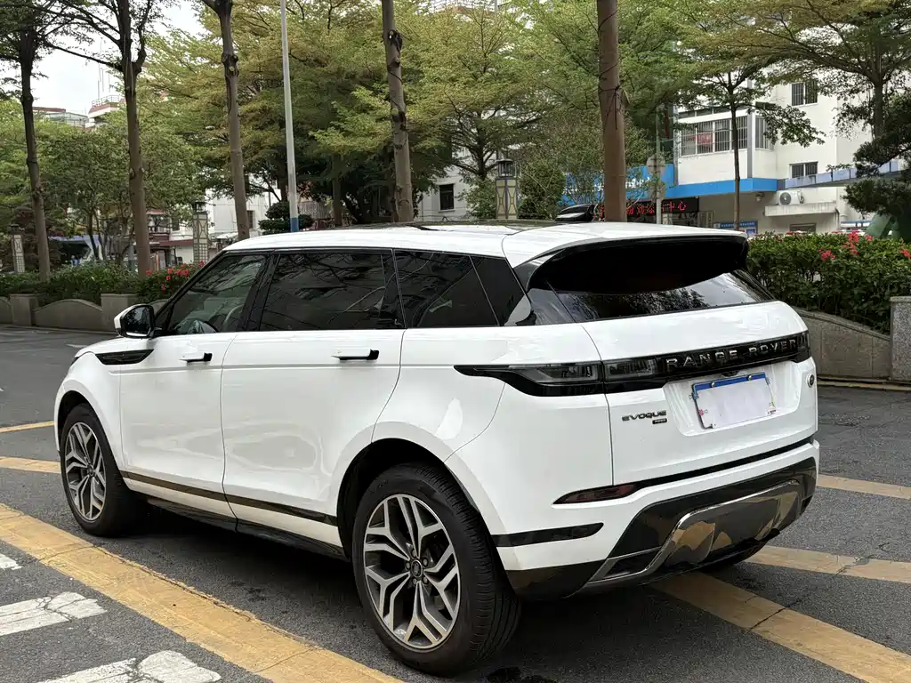 Range Rover Evoque 2023 Evoque L 249PS Deluxe Edition купить на сайте DeffCars
