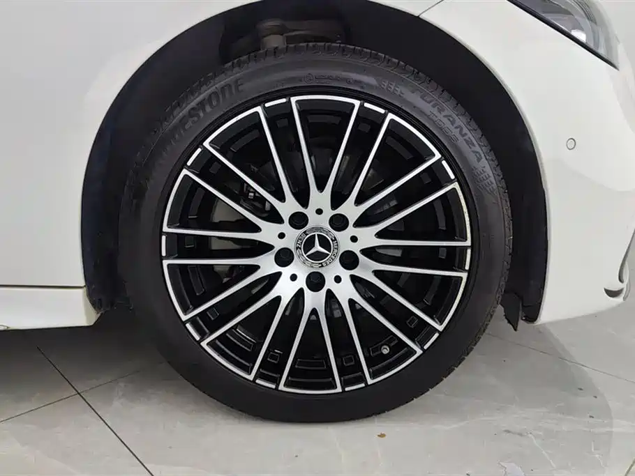 Mercedes-Benz C-Class 2023 facelift C 200 L sports version купить на сайте DeffCars