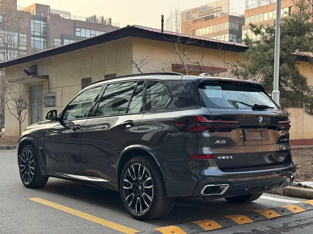 BMW X5 2023 xDrive 40Li M Sports Night Package купить на сайте DeffCars
