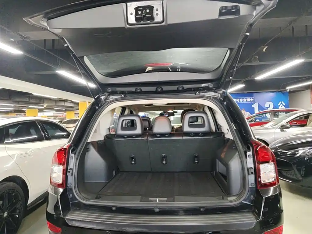 Compass imported 2014 facelift 2.0L two-wheel drive aggressive version купить на сайте DeffCars