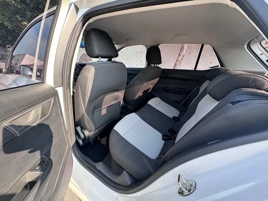 Fabia 2017 1.4L automatic car version купить на сайте DeffCars