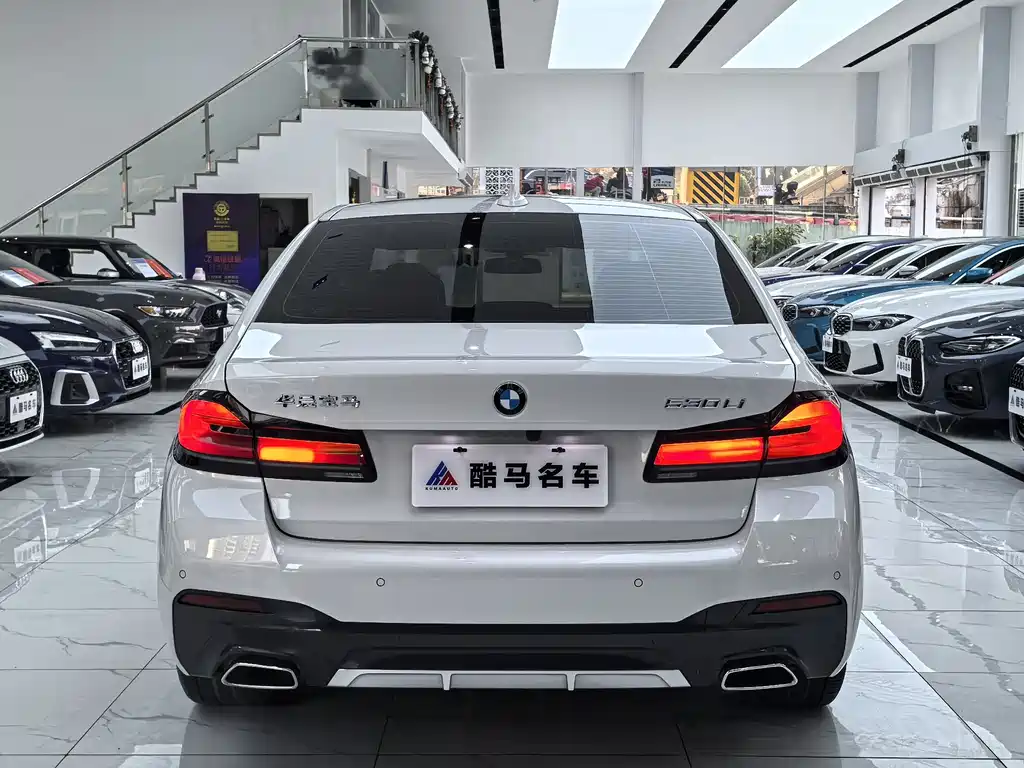 BMW 5 Series 2023 facelift 530Li leading M sports package купить на сайте DeffCars