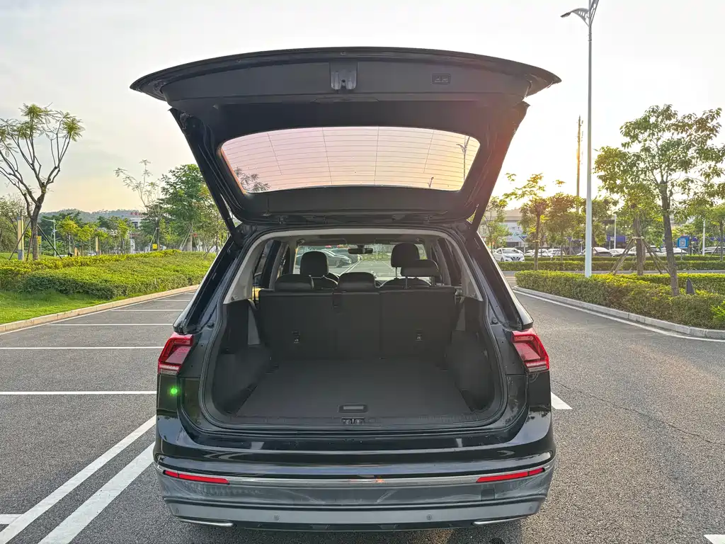 Tiguan L 2018 330TSI automatic two-wheel drive flagship version купить на сайте DeffCars