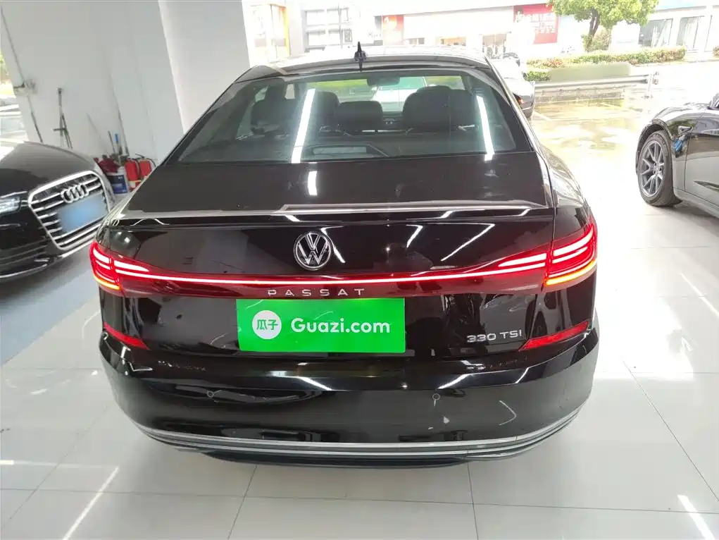 Passat 2022 330TSI Deluxe Edition купить на сайте DeffCars