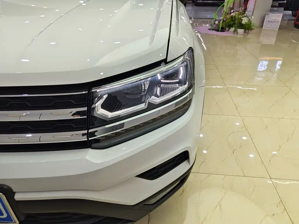 Tuyue 2022 280TSI two-wheel drive luxury version купить на сайте DeffCars