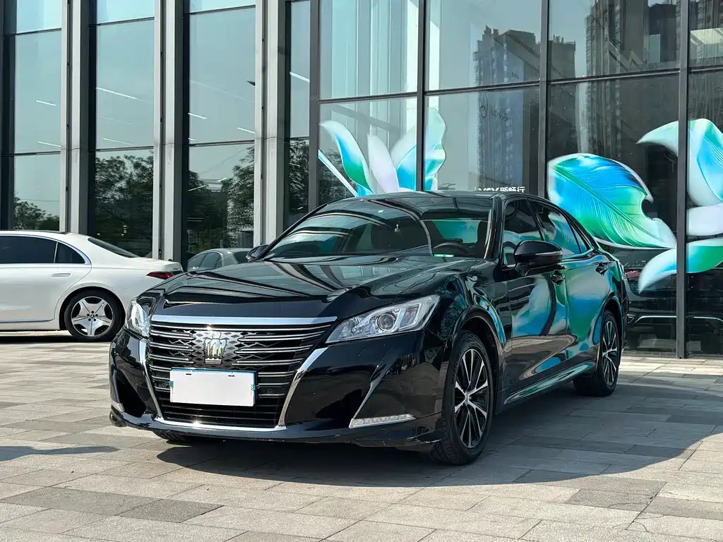 Crown 2018 2.0T Fashion Edition купить на сайте DeffCars