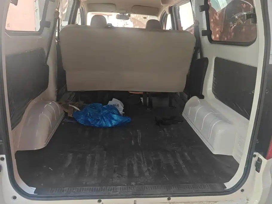 Wuling Hongguang V 2022 1.5L Jinqi version hydraulically assisted LAR купить на сайте DeffCars