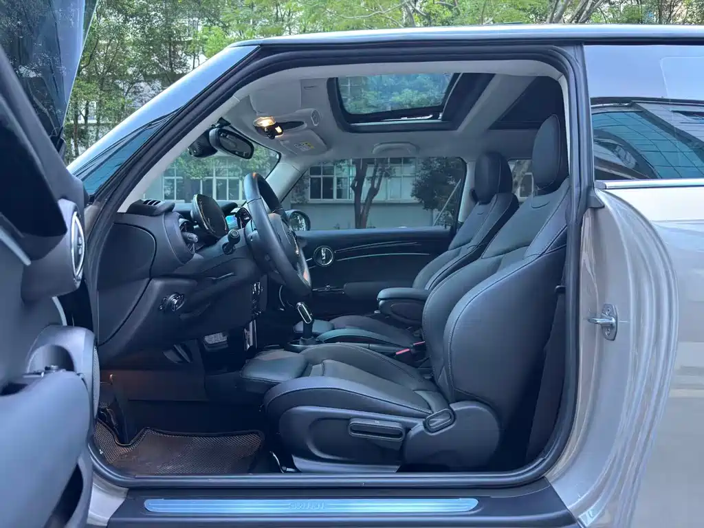 Mini 2023 1.5T COOPER Artist купить на сайте DeffCars