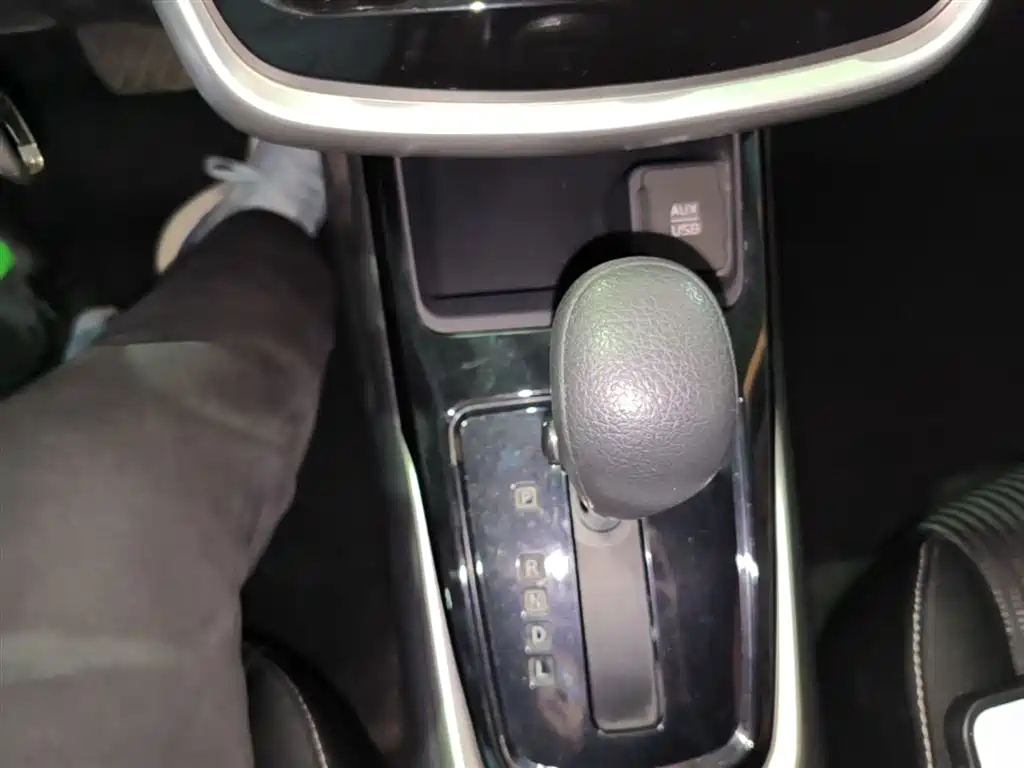 Tiida 2016 1.6L CVT cool version купить на сайте DeffCars