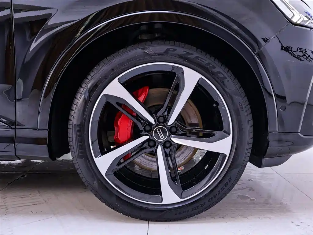 Audi Q7 2022 55 TFSI quattro S line ice and snow sports version купить на сайте DeffCars