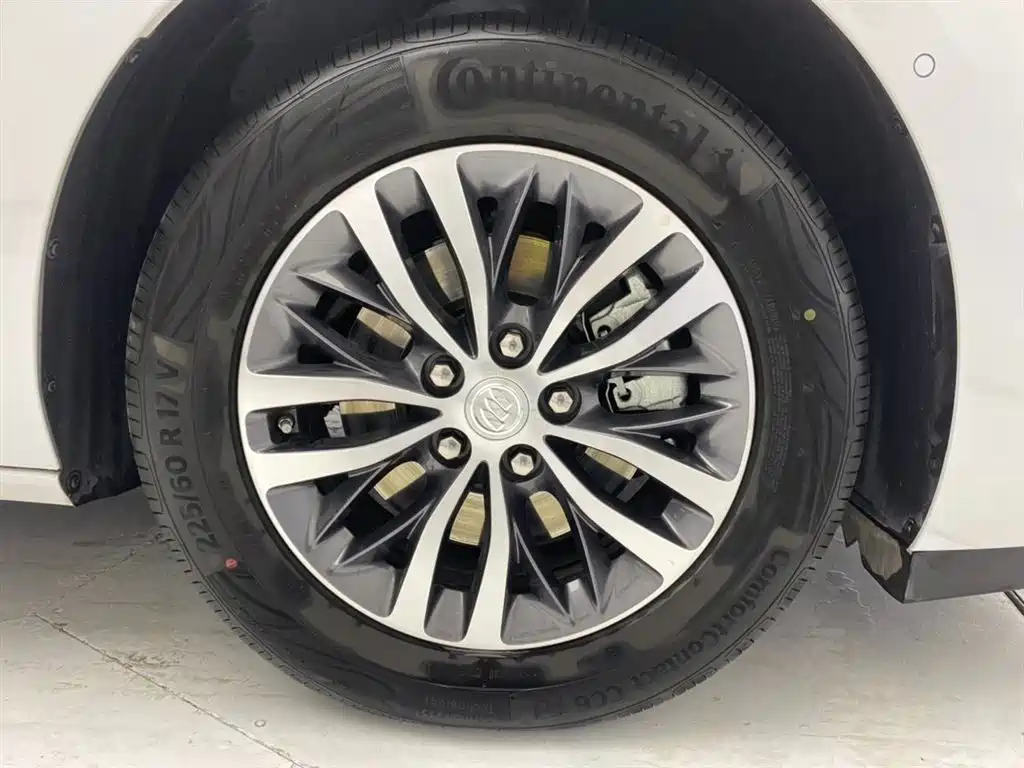 Buick GL8 2023 ES Lu Zun Exclusive Model купить на сайте DeffCars