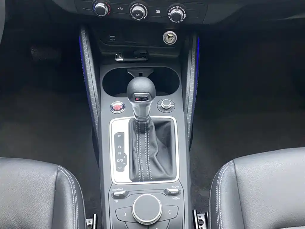Audi Q2L 2022 35 TFSI Enterprising and Elegant Model купить на сайте DeffCars