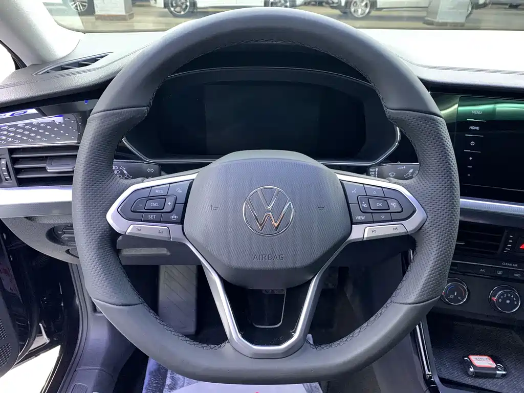 Passat 2023 facelift 280TSI Elite Edition купить на сайте DeffCars