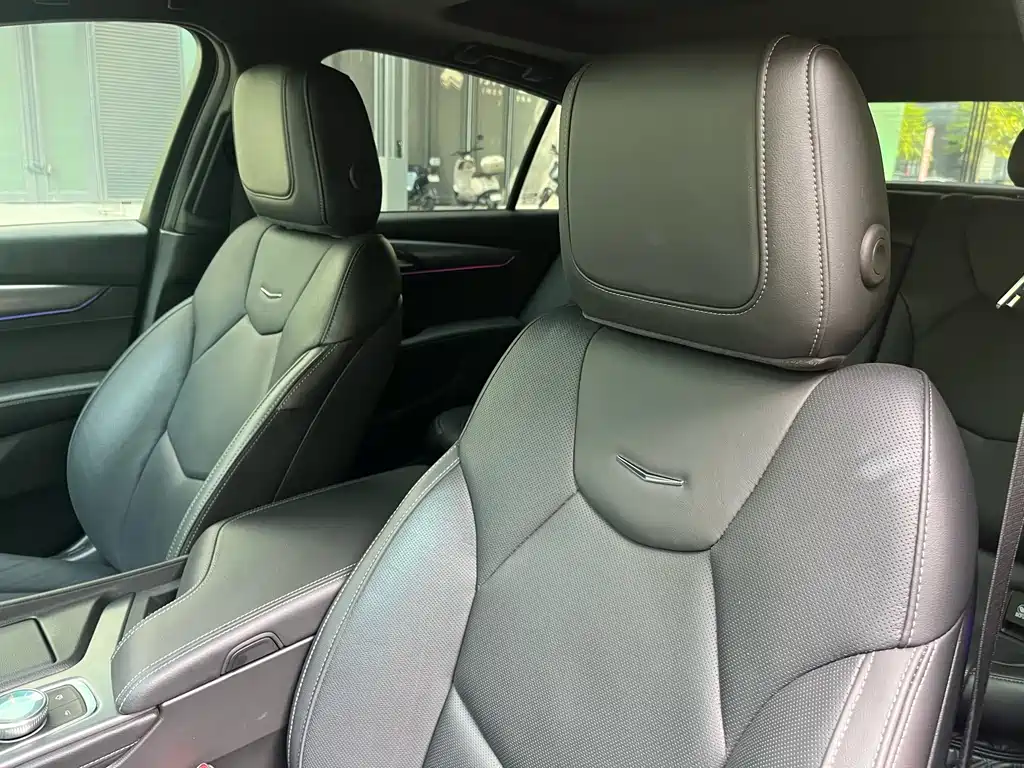 Cadillac CT5 2024 28T Premium Model купить на сайте DeffCars