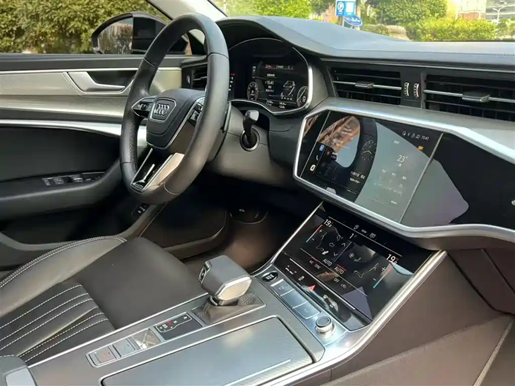Audi A6L 2023 45 TFSI Premium Elegant Model купить на сайте DeffCars