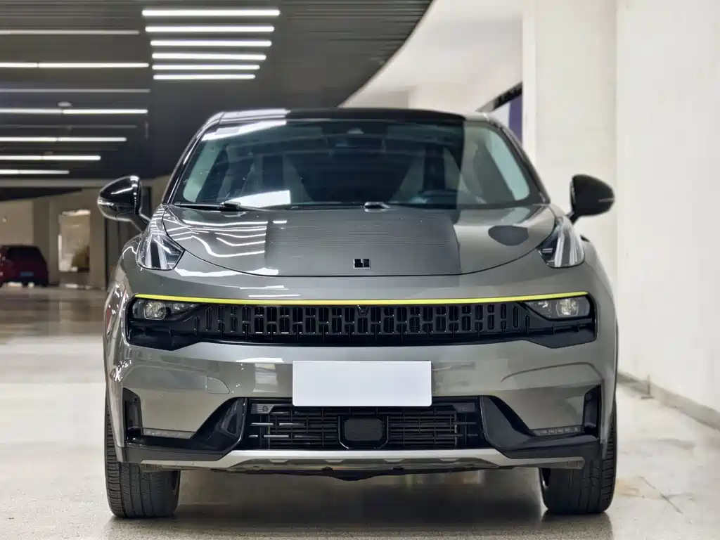 Lynk & Co 05 2020 2.0TD two-wheel drive shines Halo купить на сайте DeffCars