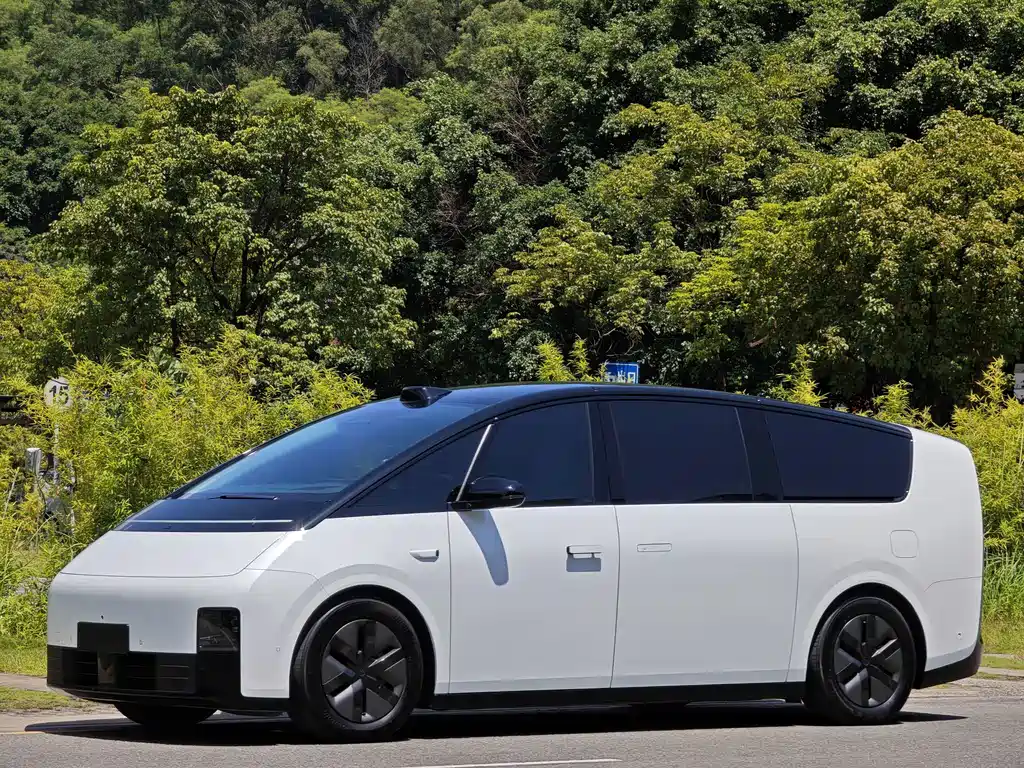 Ideal MEGA 2024 Ultra купить на сайте DeffCars