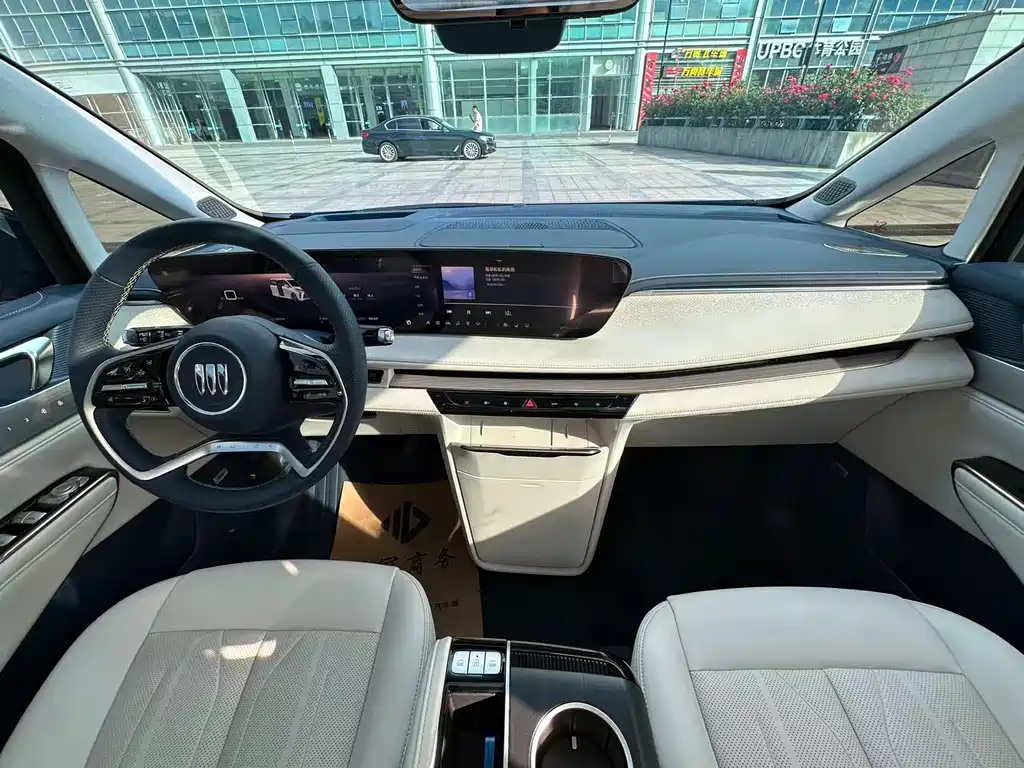 Buick GL8 New Energy 2024 Lu Zun Luxury Edition 6 seats купить на сайте DeffCars