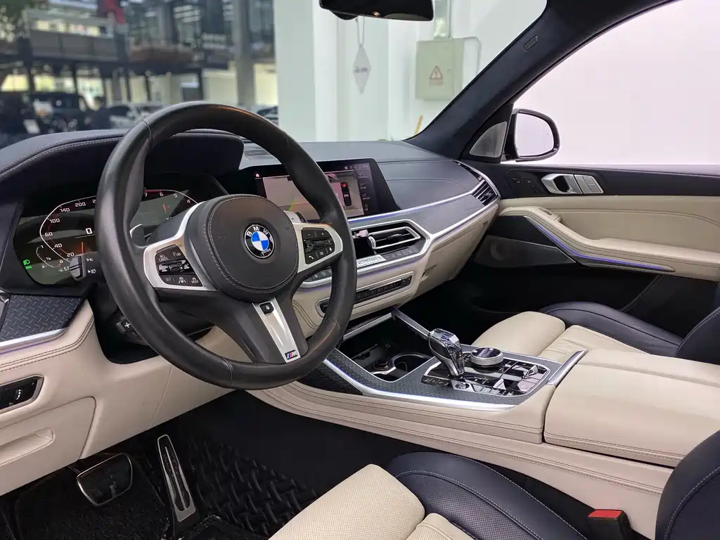 BMW X7 2020 xDrive M50i купить на сайте DeffCars