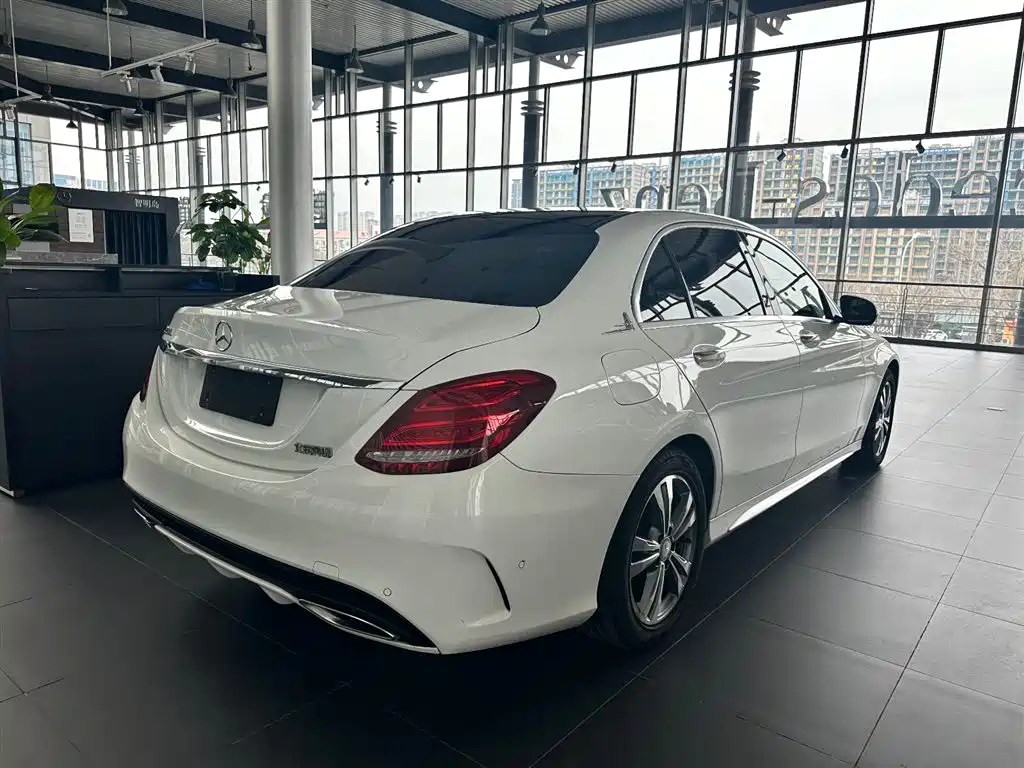 Mercedes-Benz C-Class 2017 C 200 L купить на сайте DeffCars