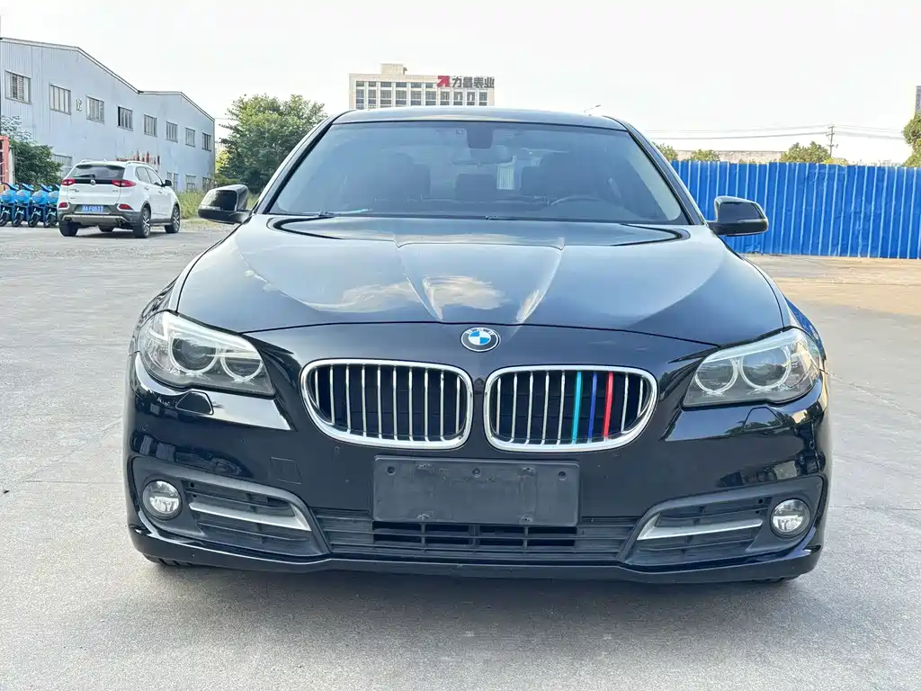 BMW 5 Series 2017 525Li Leading Model купить на сайте DeffCars