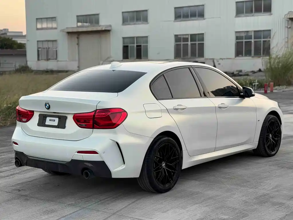 BMW 1 Series 2021 120i M Sports Night Edition купить на сайте DeffCars