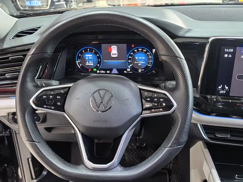 Touron 2022 380TSI four-wheel drive luxury version купить на сайте DeffCars