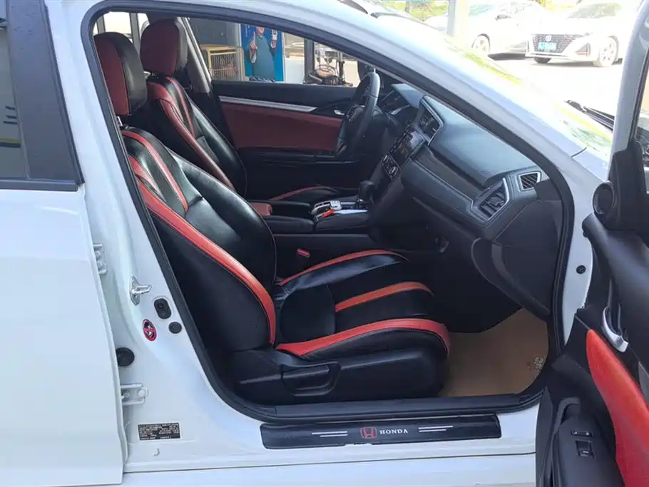 Civic 2019 220TURBO CVT Dynamic Edition National VI купить на сайте DeffCars