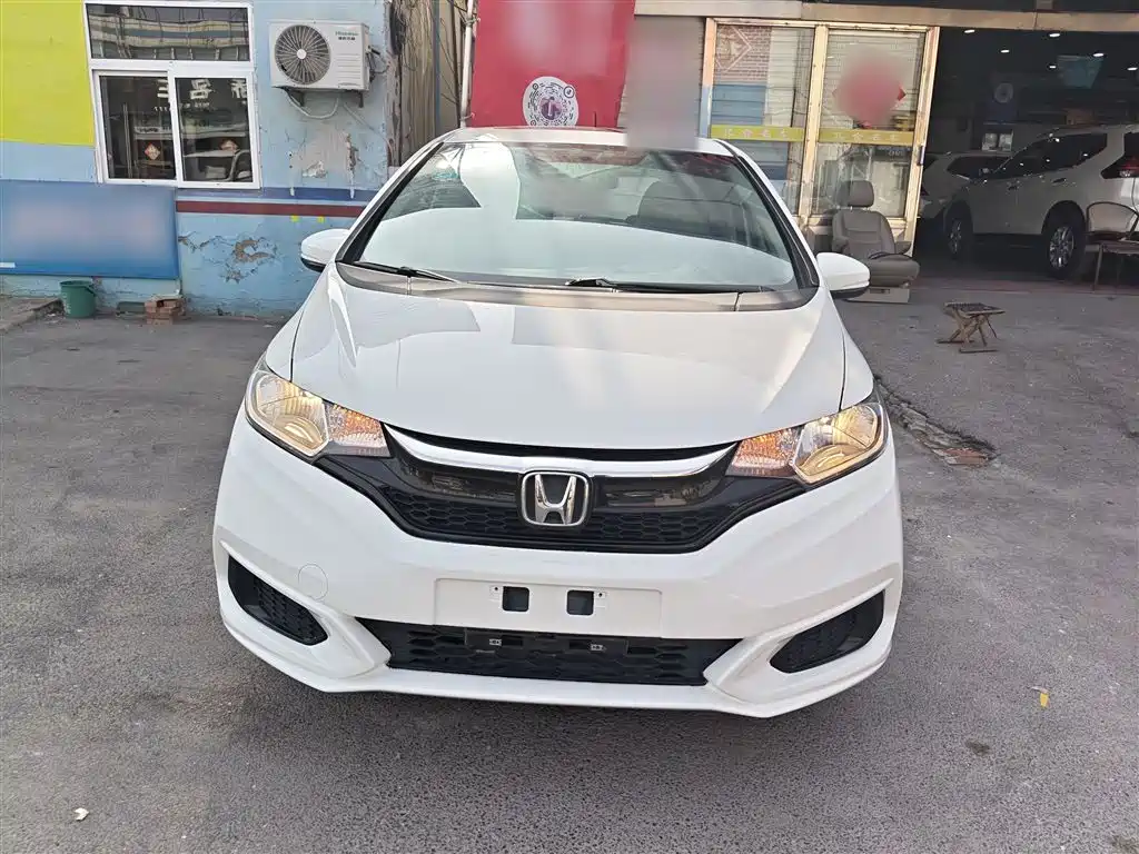Fit 2018 1.5L CVT Comfort Sunroof Edition купить на сайте DeffCars