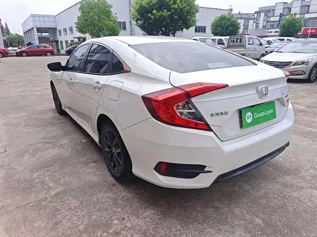 Civic 2019 220TURBO CVT Dynamic Edition National VI купить на сайте DeffCars