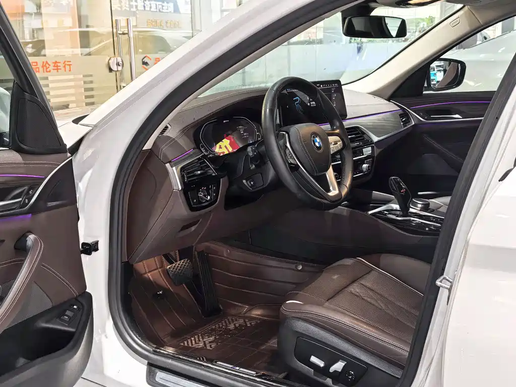 BMW 5 Series New Energy 2022 Model 535Le Luxury Package купить на сайте DeffCars