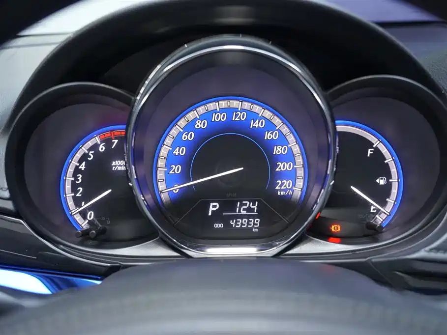 YARiS L 2016 model facelift 1.5G CVT sunroof version купить на сайте DeffCars