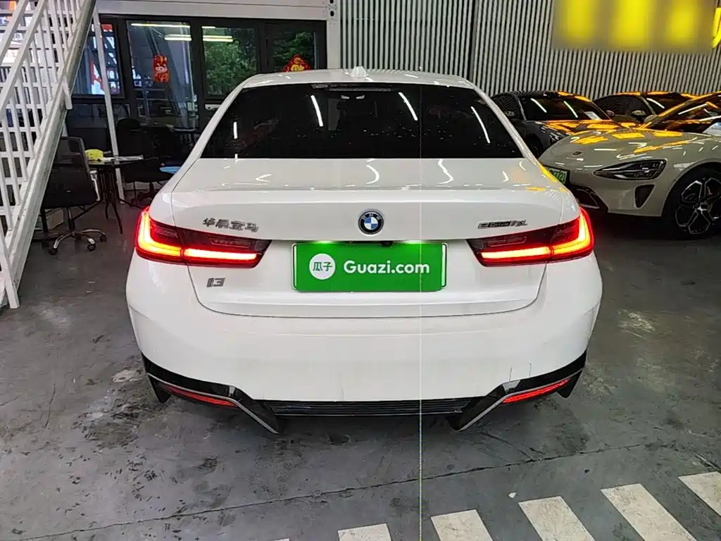 BMW i3 2024 eDrive 35 L купить на сайте DeffCars