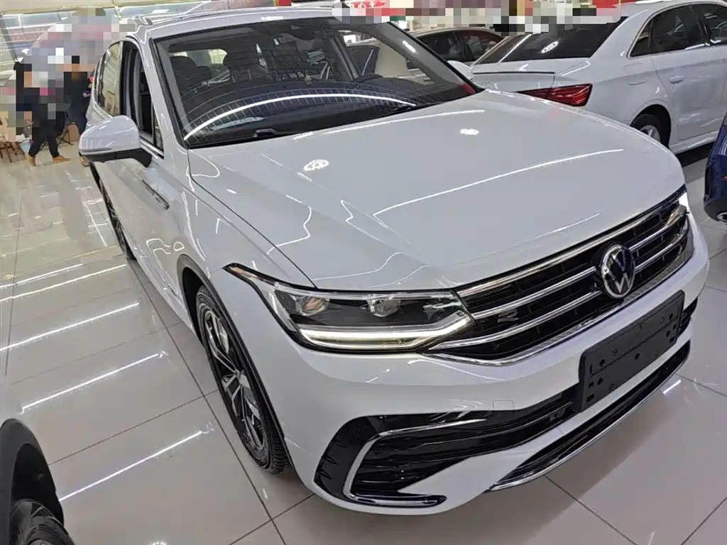 Tiguan L 2023 330TSI automatic two-wheel drive R-Line version купить на сайте DeffCars