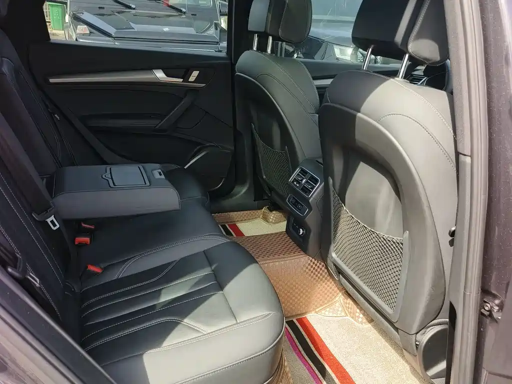 Audi Q5L 2024 40 TFSI luxury and dynamic model купить на сайте DeffCars