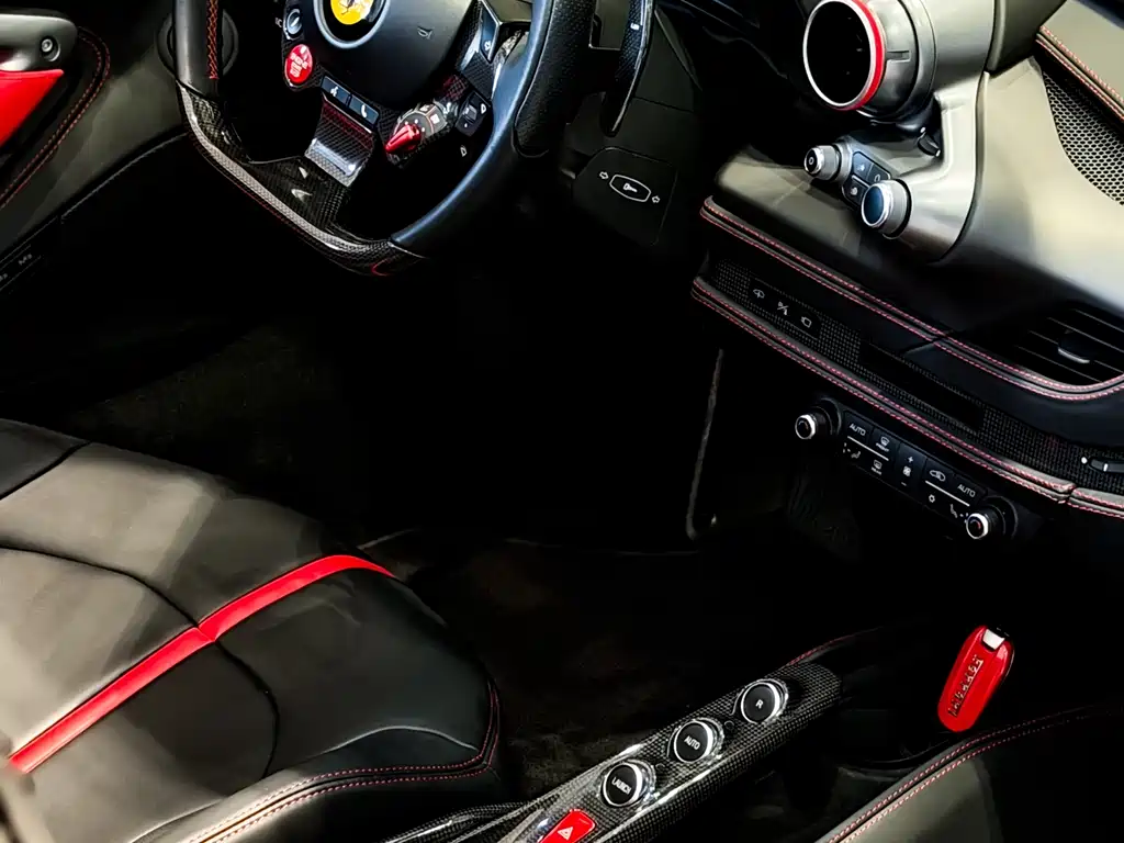 Ferrari F8 2020 Spider 3.9T V8 купить на сайте DeffCars